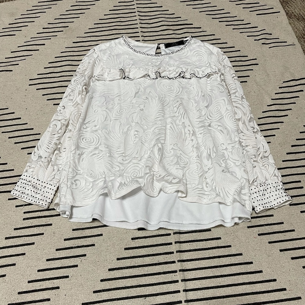 BKE Boutique Laced Top